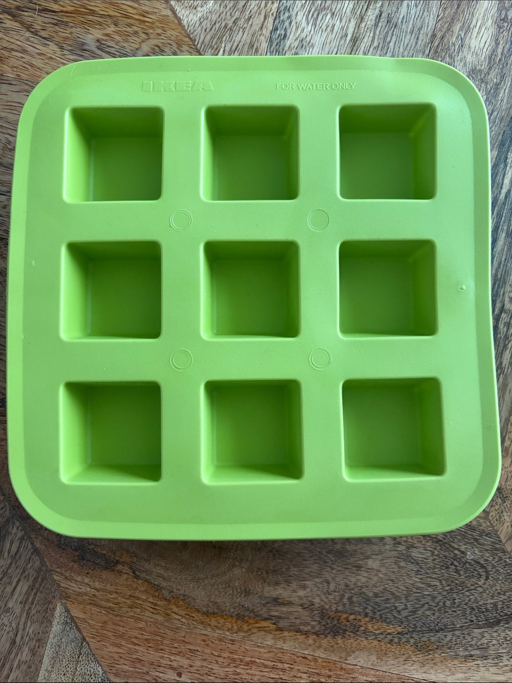 IKEA Bright Green Silicone 9-Square Ice Cube Tray